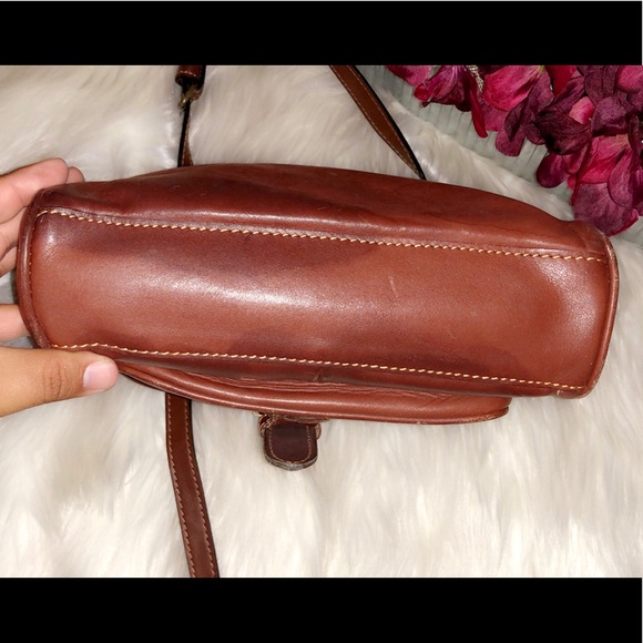 COBB & CO Brown Leather Messenger Crossbody Bag - Picture 5 of 7